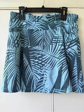 Emerald 18 - Aqua Blue, Black and White Palm-Print Skort Size Large